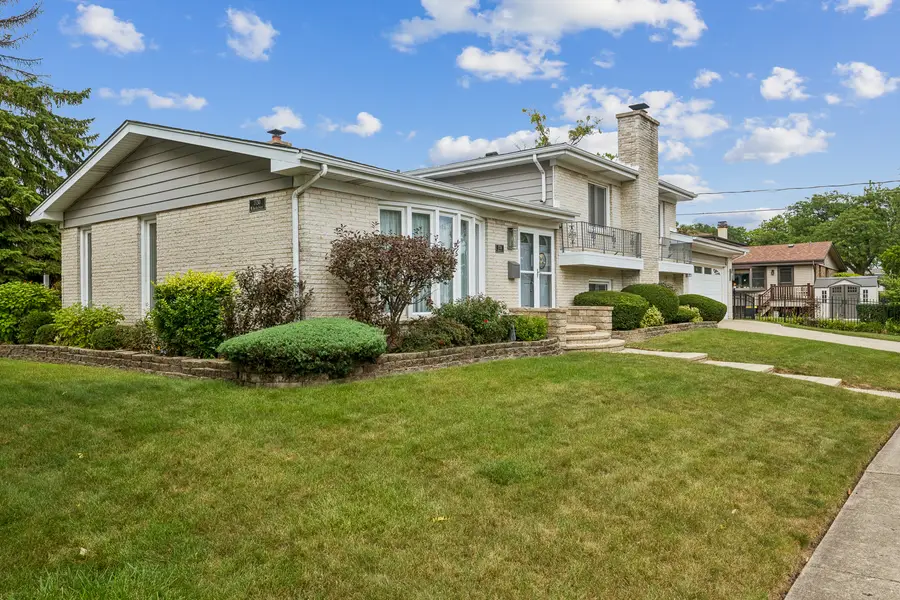 7730 Arcadia Street, Morton Grove, IL 60053 - #3