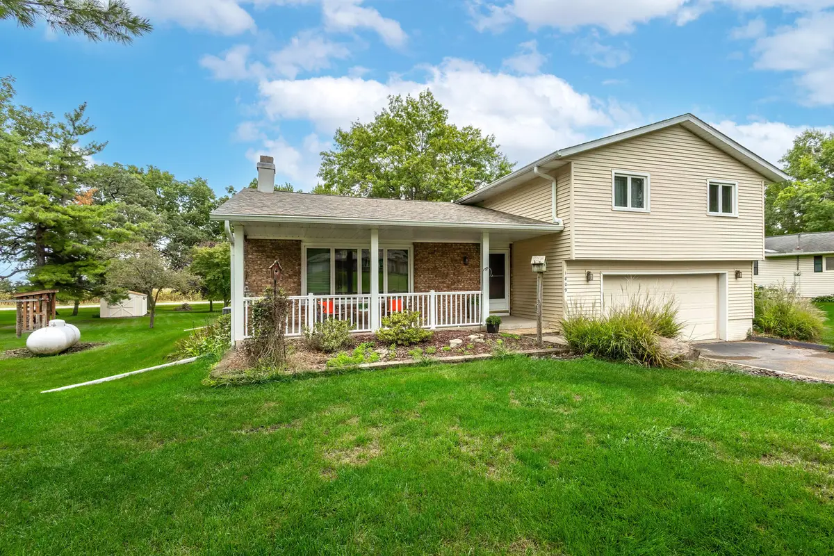 1809 Pineo Grove Lane, Princeton, IA 52768 - #1