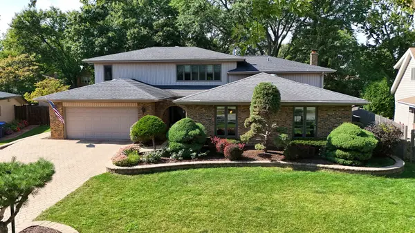 7202 Gold Grove Place, Darien, IL 60561