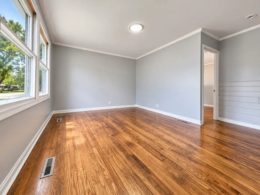 63 Sparrow Road, Carpentersville, IL 60110 - #2