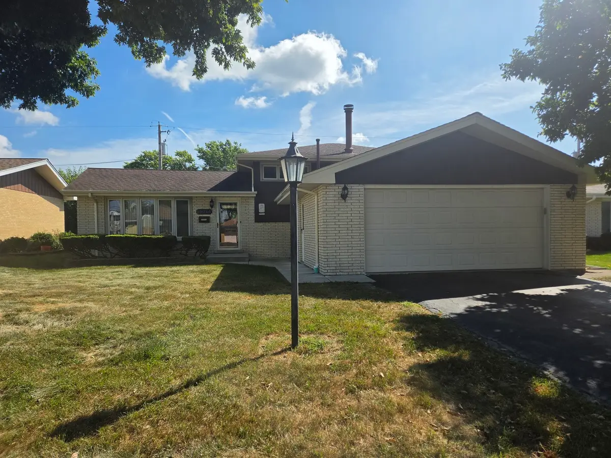10715 S Nordica Avenue, Worth, IL 60482 - #1