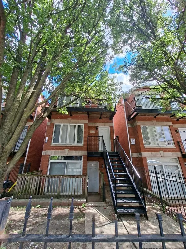 2449 W Lexington Street, Chicago, IL 60612