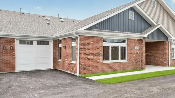 572 Stearn Drive #572, Genoa, IL 60135
