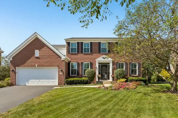 35 Oakview Court, South Elgin, IL 60177