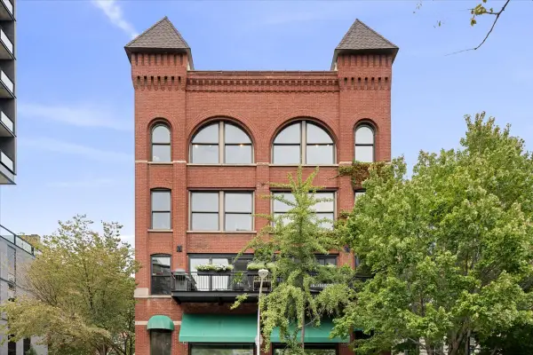 368 W Huron Street #4S, Chicago, IL 60654