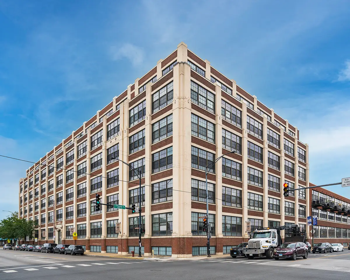Address Withheld By Seller, Chicago, IL 60618 - #1