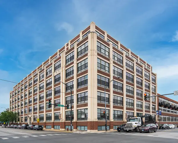 Address Withheld By Seller, Chicago, IL 60618
