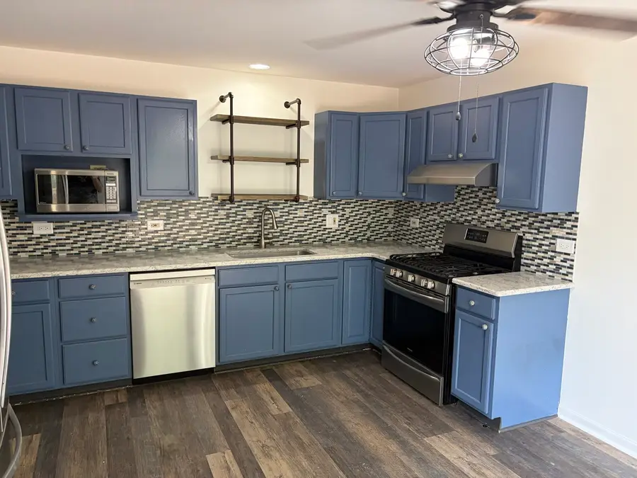 17 Pine Court, South Elgin, IL 60177 - #3