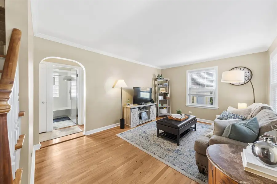 127 Hiawatha Drive, Clarendon Hills, IL 60514 - #3