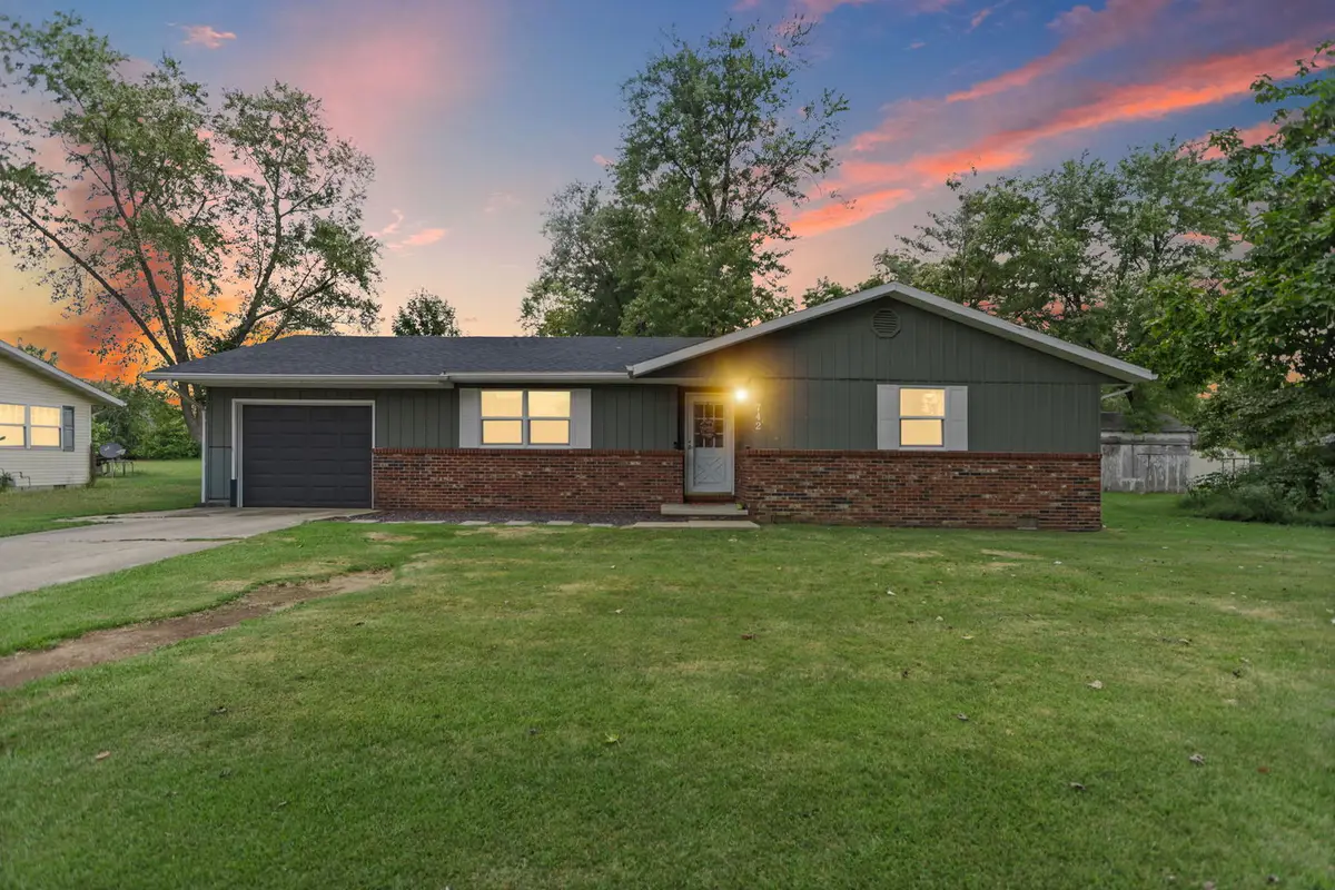 742 N Reel Avenue, Salem, IL 62881 - #1