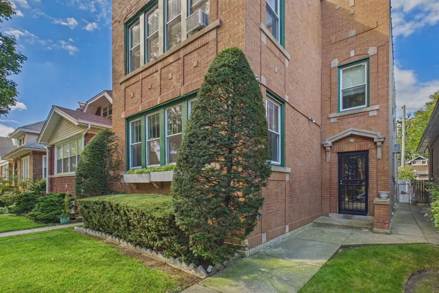 6554 N Campbell Avenue, Chicago, IL 60645 - #3