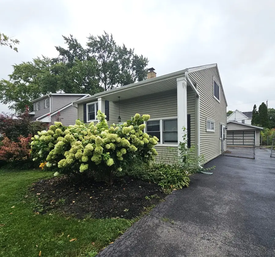 618 W Comstock Avenue, Elmhurst, IL 60126 - #2
