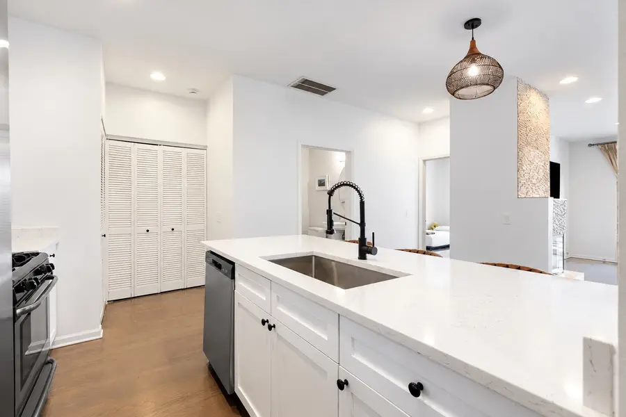 2040 W Belmont Avenue #405, Chicago, IL 60618 - #3