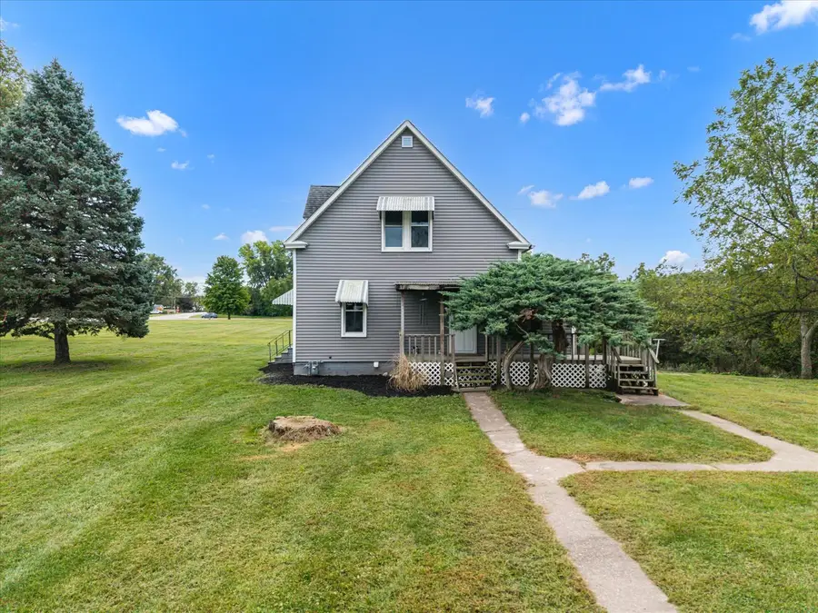 8850 Ridgewood Road, Rock Island, IL 61201 - #3