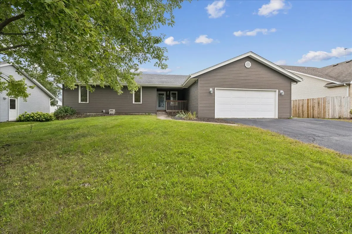 319 1st Light Drive, Stillman Valley, IL 61084 - #1