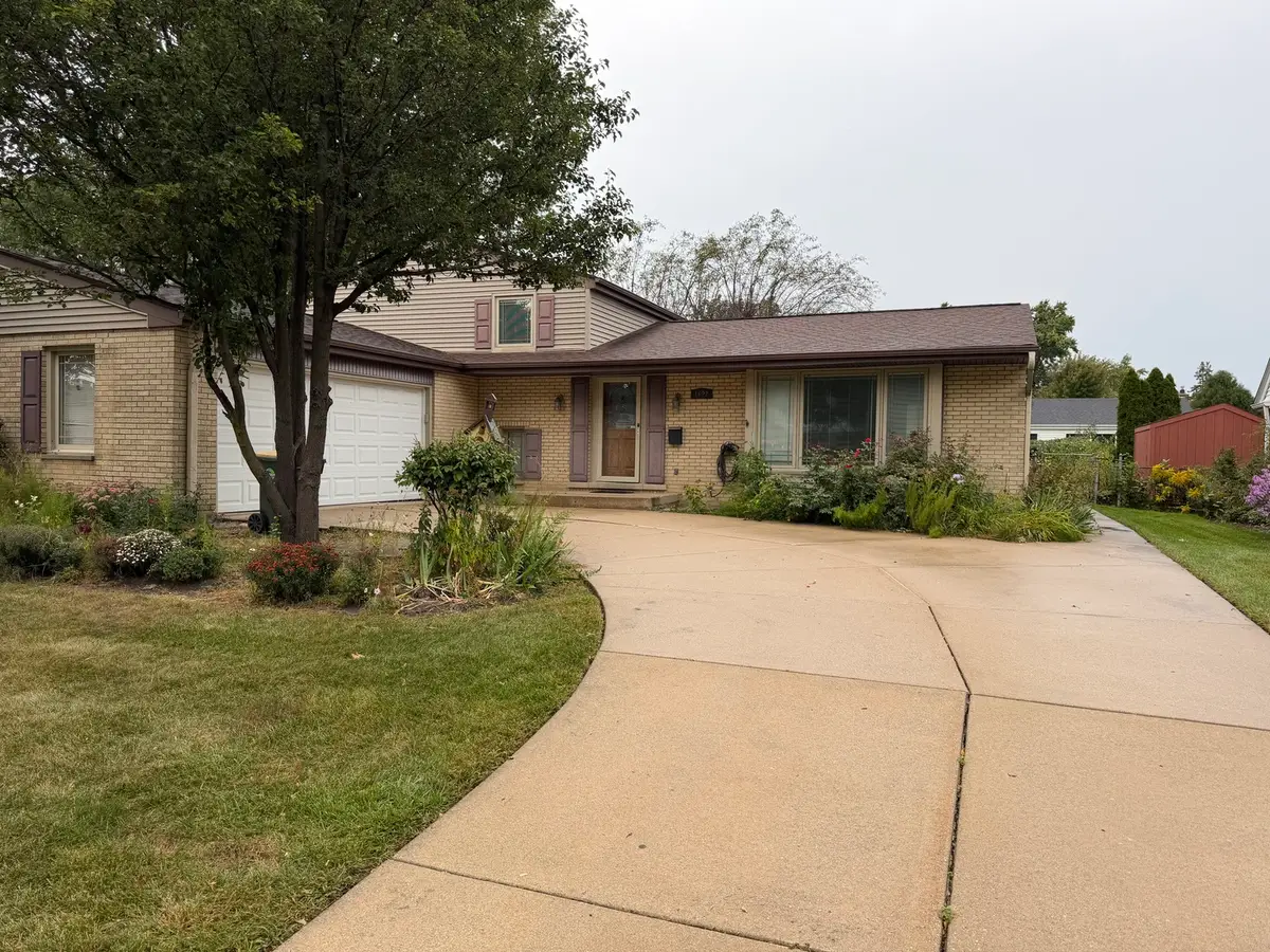 1622 S Surrey Ridge Drive, Arlington Heights, IL 60005 - #1