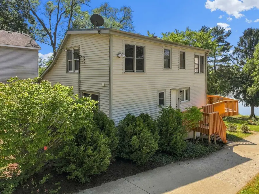 205 Hillside Drive, Island Lake, IL 60042 - #2