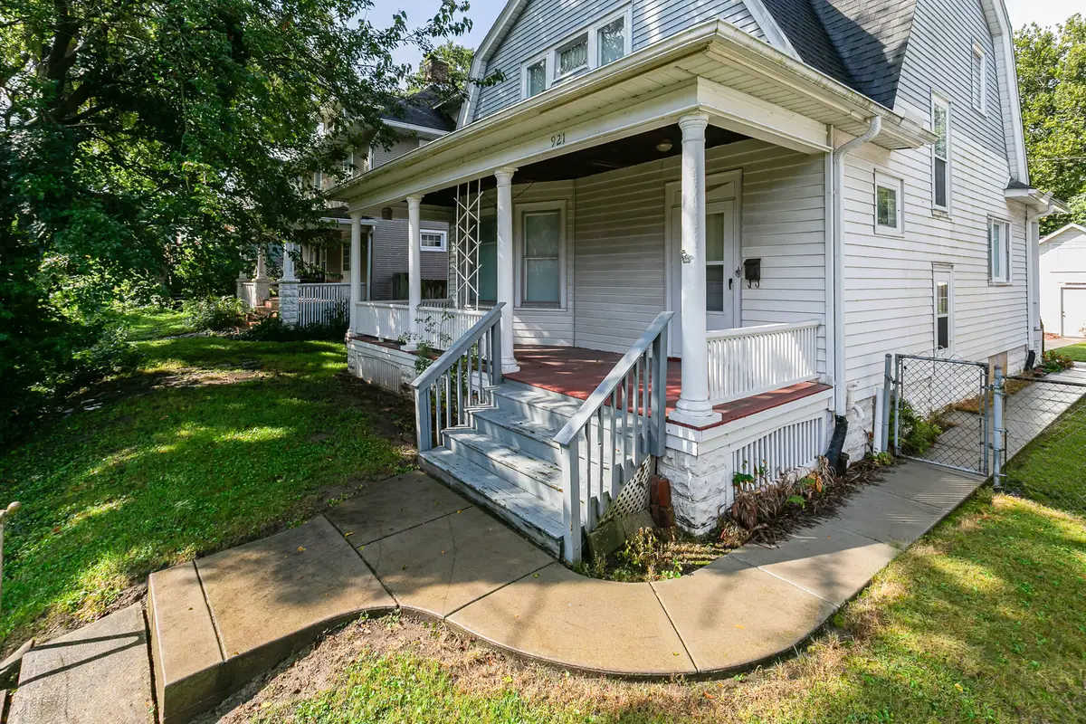 921 25th Street, Moline, IL 61265 - #1