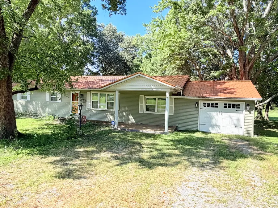 507 S Washington Street, Galatia, IL 62935 - #2