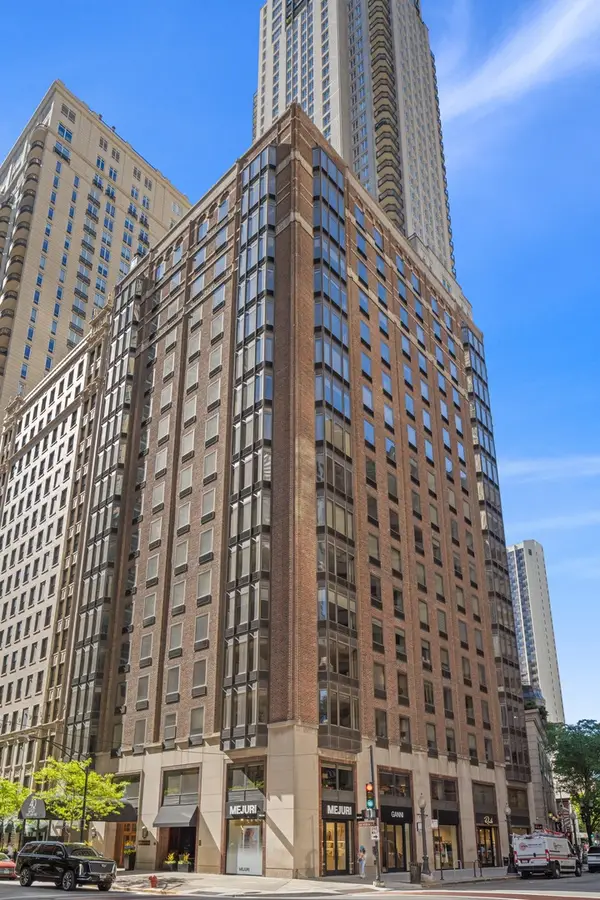 40 E Delaware Place #1502, Chicago, IL 60611