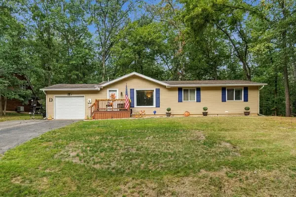 888 Fair Haven Drive, Varna, IL 61375
