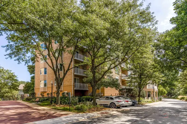 1705 Pavilion Way #407, Park Ridge, IL 60068