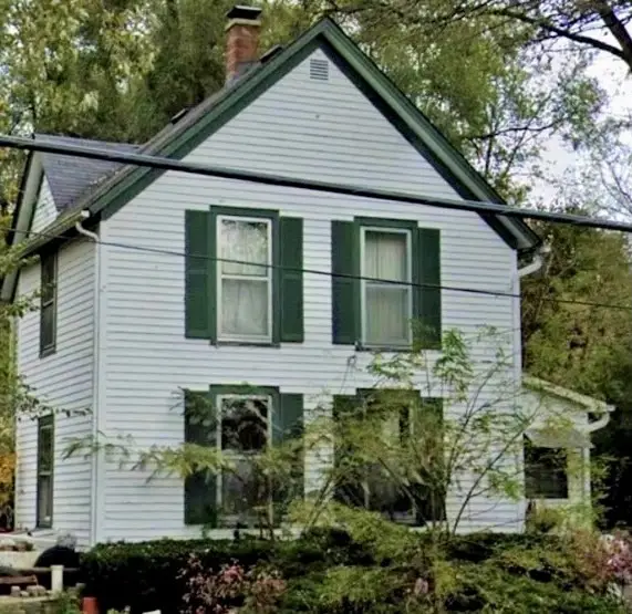 242 Park Avenue, Cary, IL 60013