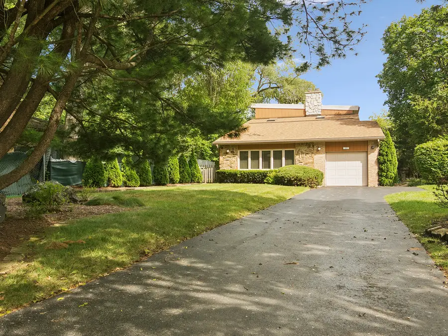 211 Blackhawk Road, Highland Park, IL 60035 - #2