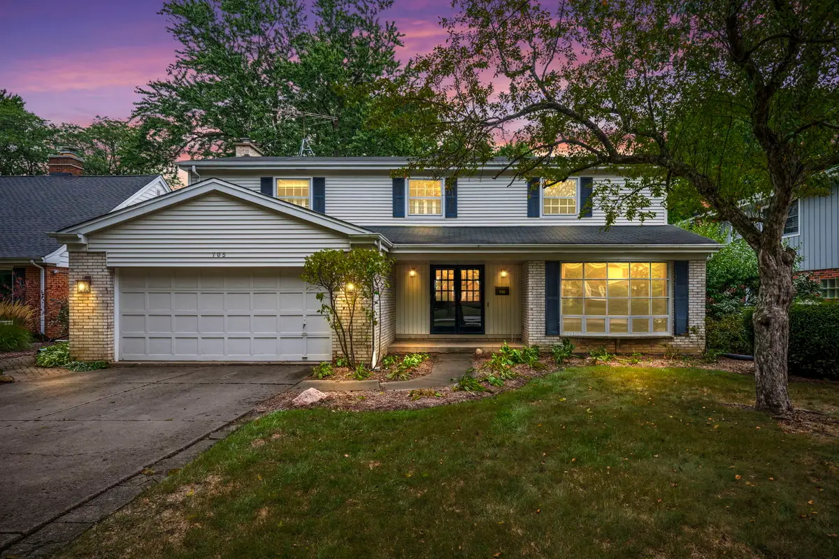 705 S Kennicott Avenue, Arlington Heights, IL 60005 - #1