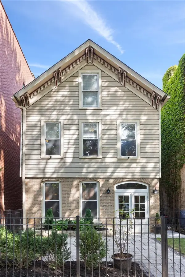 828 W Lill Avenue, Chicago, IL 60614