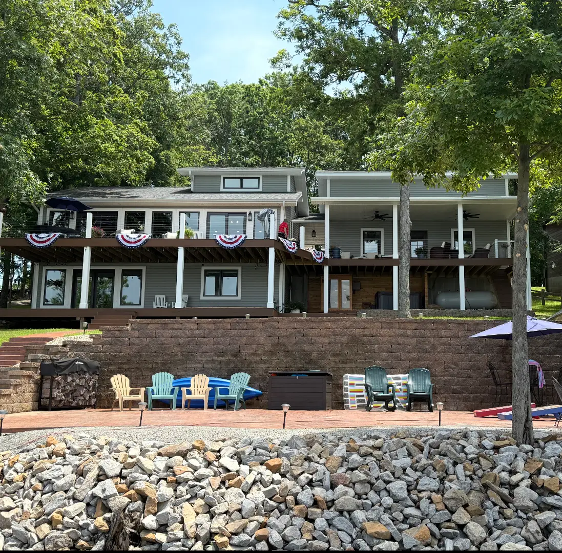 1045 Lakeshore Drive N, Goreville, IL 62939 - #1