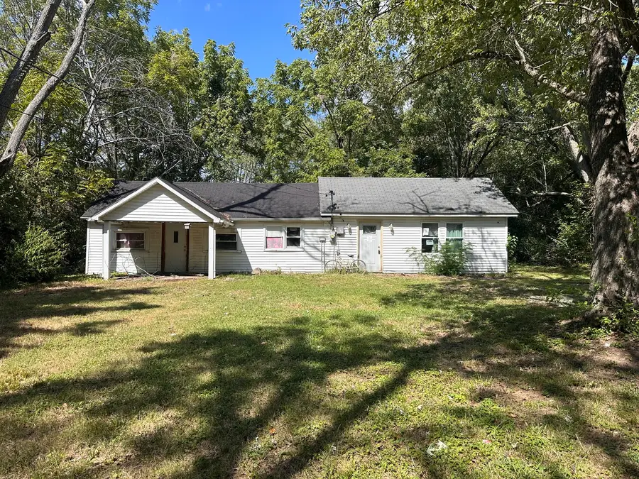 5809 Yung Road, Sesser, IL 62884 - #2