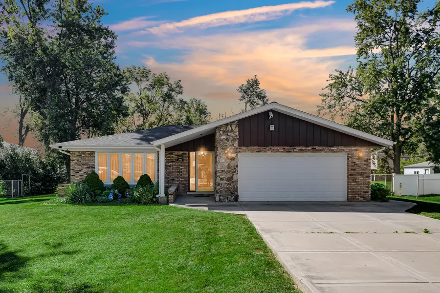 7903 W 102nd Street, Palos Hills, IL 60465 - #2