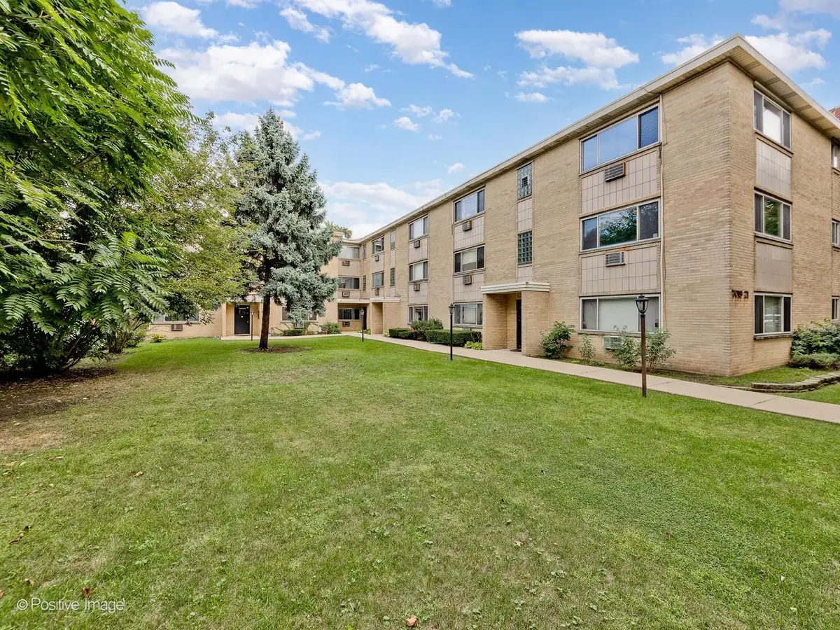 7021 N Ridge Boulevard #1E, Chicago, IL 60645 - #1