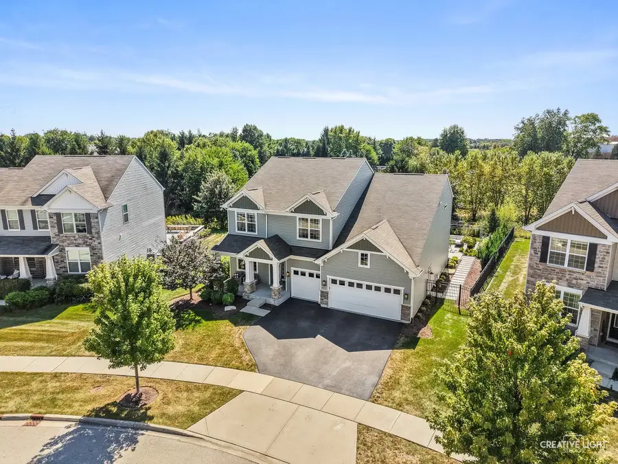 672 Glenwood Drive, South Elgin, IL 60177 - #2