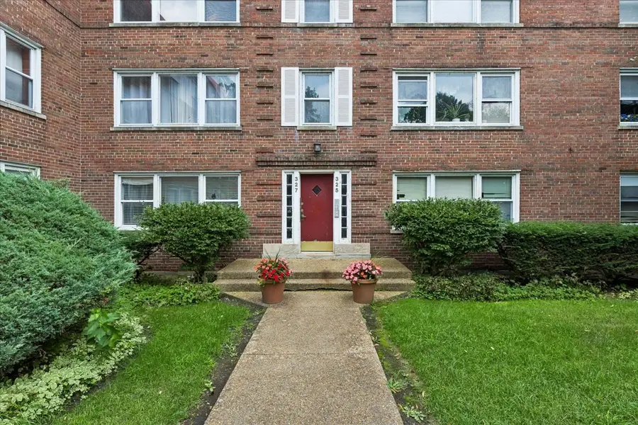 327 Callan Avenue #3, Evanston, IL 60202 - #2