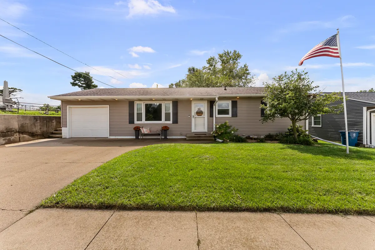921 14th Street, De Witt, IA 52742 - #1