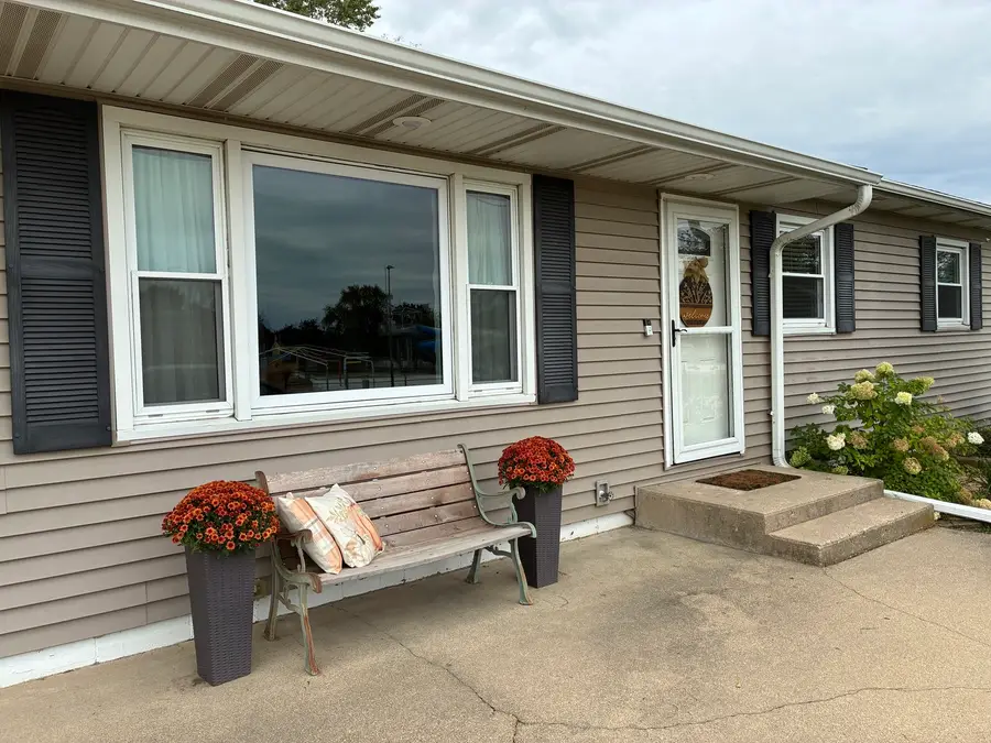 921 14th Street, De Witt, IA 52742 - #2