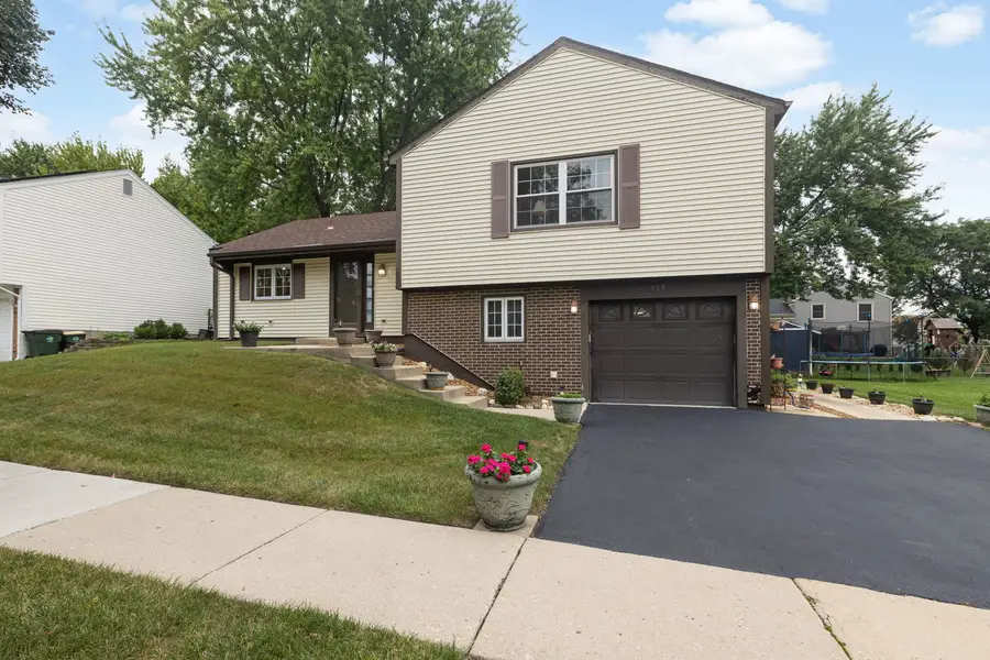 137 Sherman Court, Bartlett, IL 60103 - #2