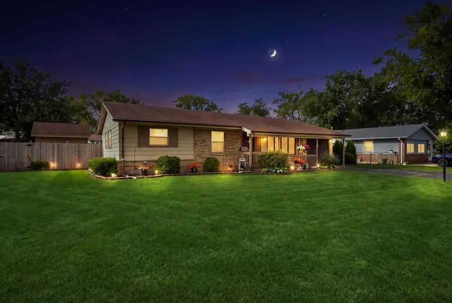 1231 Springdale Lane, Elk Grove Village, IL 60007 - #3