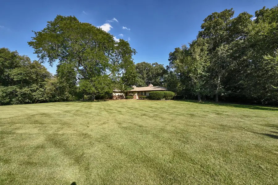 105 Lomond Drive, Inverness, IL 60067 - #2