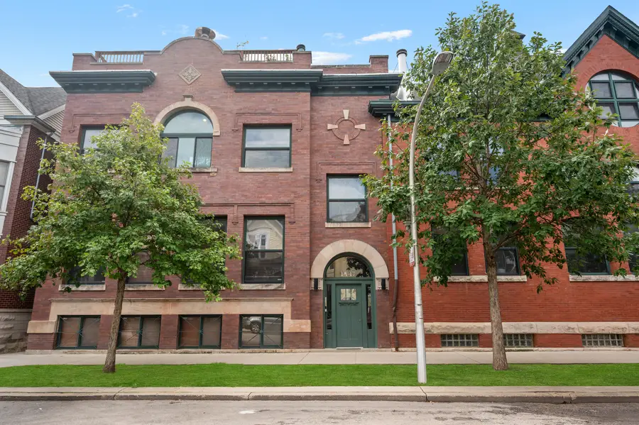 1117 W Barry Avenue #6, Chicago, IL 60657 - #2