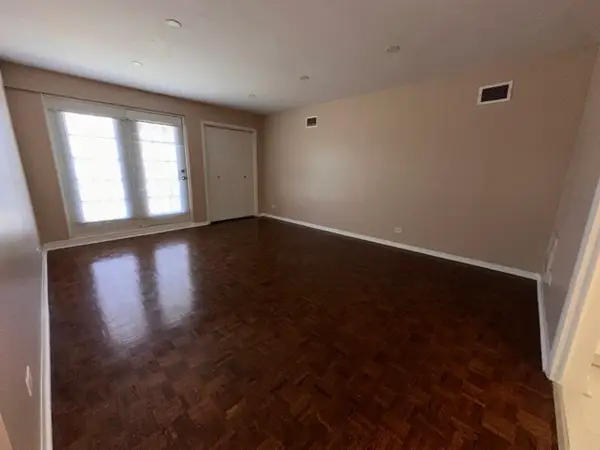 8701 S Mozart Avenue #3, Evergreen Park, IL 60805