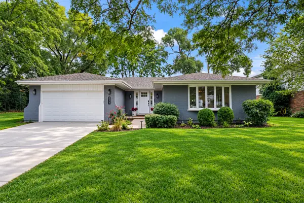 211 S Leonard Lane, Arlington Heights, IL 60005