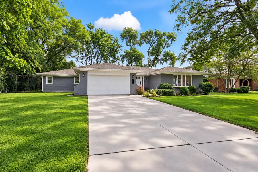 211 S Leonard Lane, Arlington Heights, IL 60005 - #2