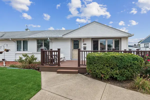8827 S Kolmar Avenue, Hometown, IL 60456