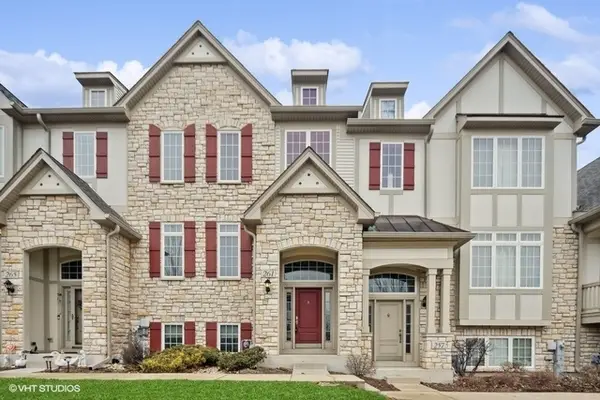 261 Sype Drive, Carol Stream, IL 60188