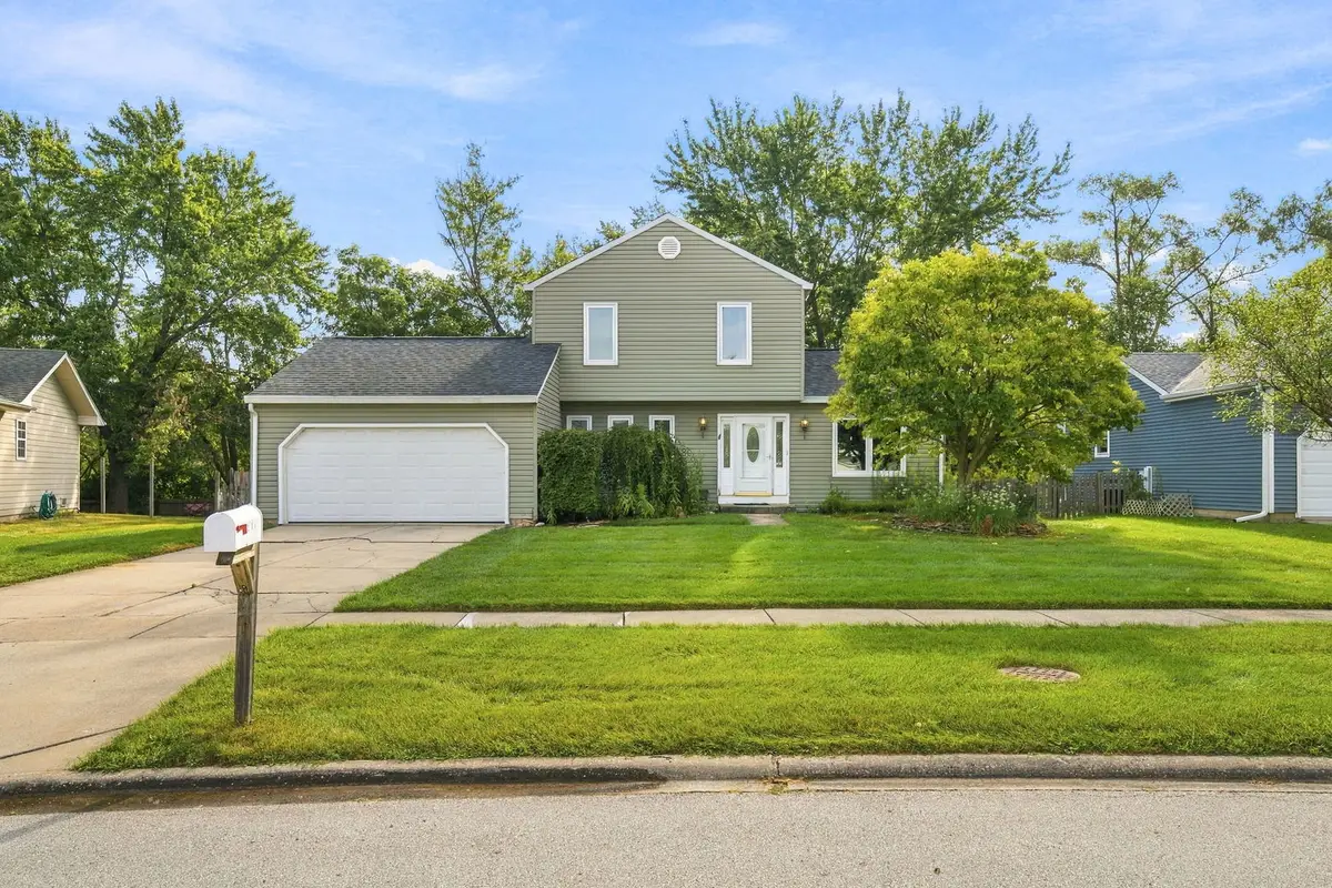 3S171 Lakeview Court, Warrenville, IL 60555 - #1