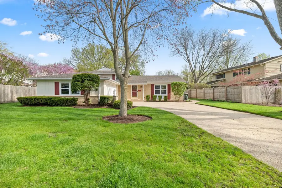 706 E Golf Road, Libertyville, IL 60048 - #3