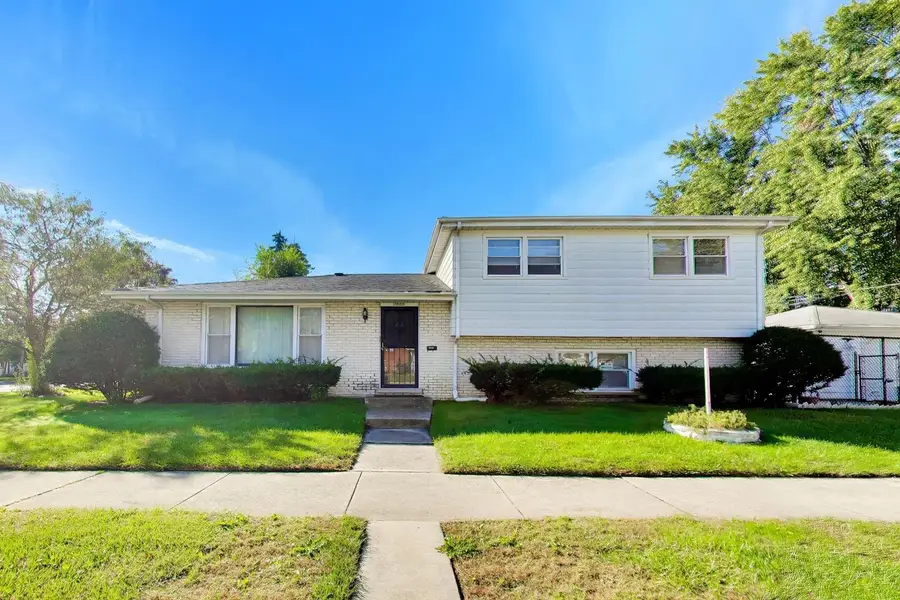 8500 S Laramie Avenue, Burbank, IL 60459 - #2